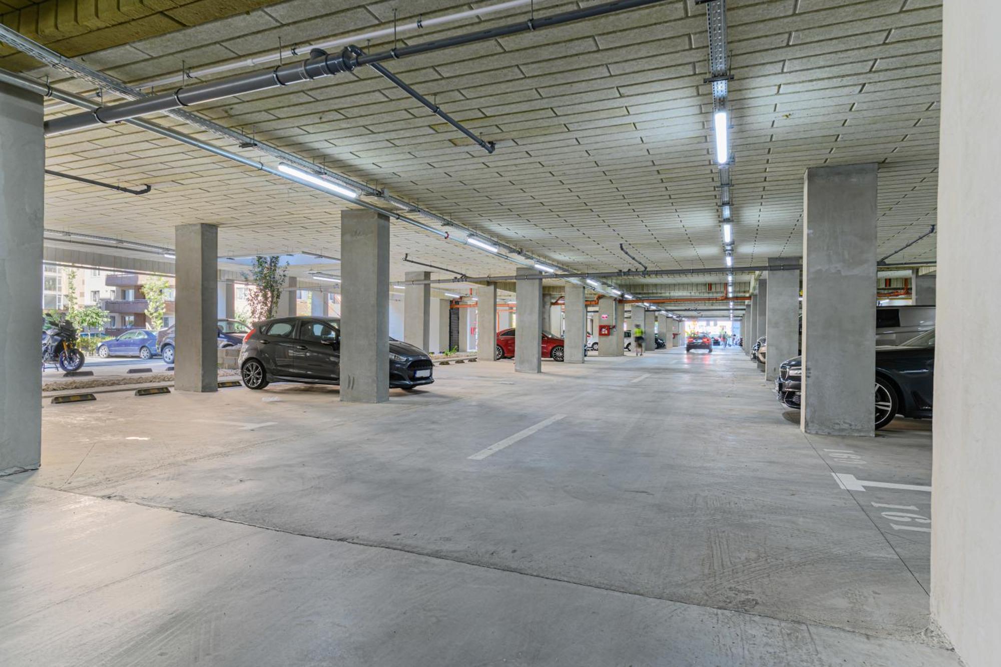 Luxury Landing Apartments Complex Qualis Braşov Esterno foto