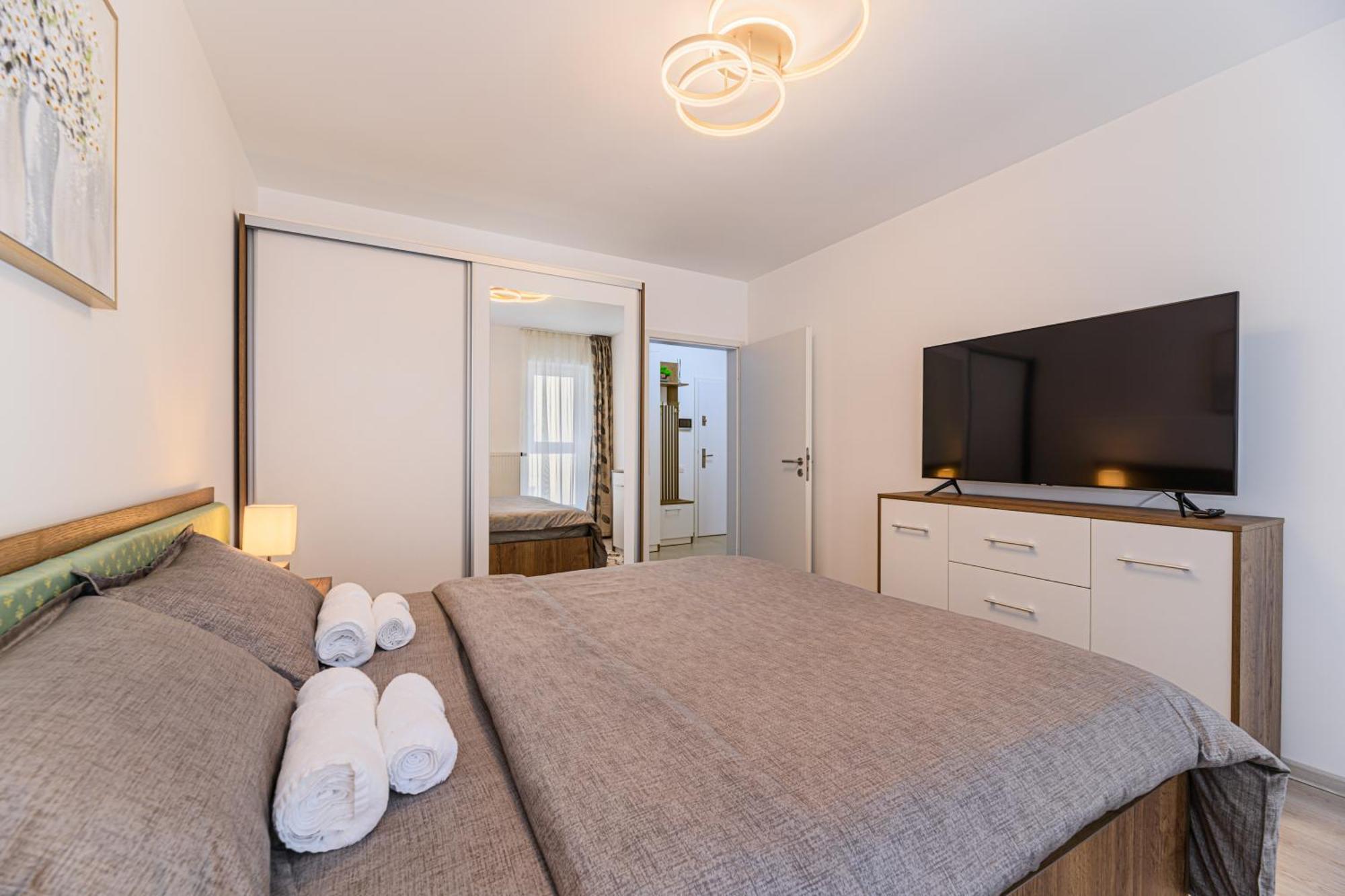 Luxury Landing Apartments Complex Qualis Braşov Esterno foto