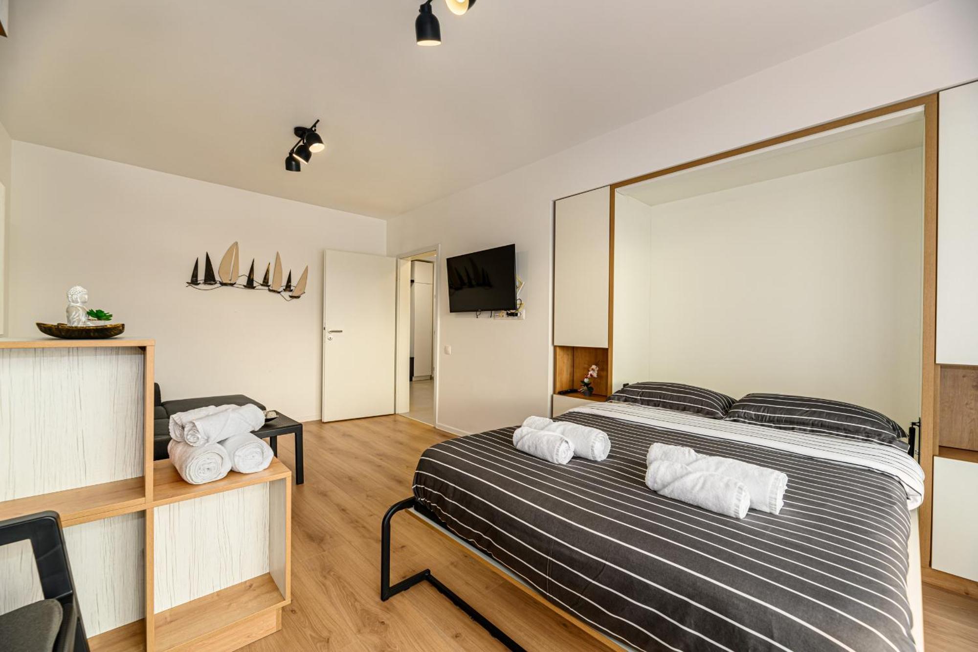 Luxury Landing Apartments Complex Qualis Braşov Esterno foto