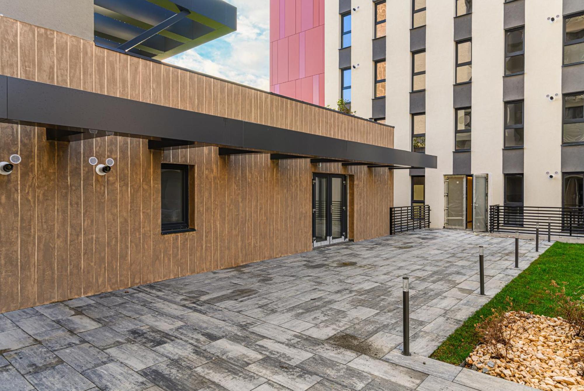 Luxury Landing Apartments Complex Qualis Braşov Esterno foto