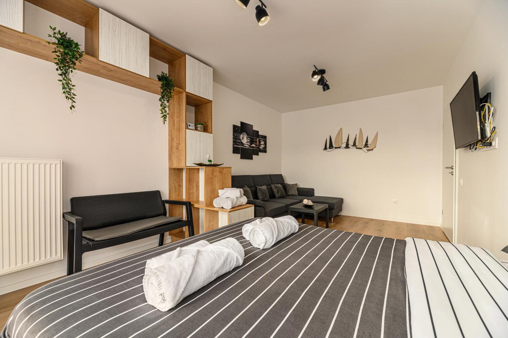Luxury Landing Apartments Complex Qualis Braşov Esterno foto