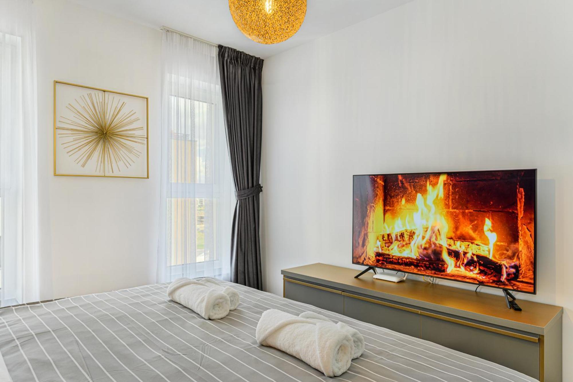 Luxury Landing Apartments Complex Qualis Braşov Esterno foto