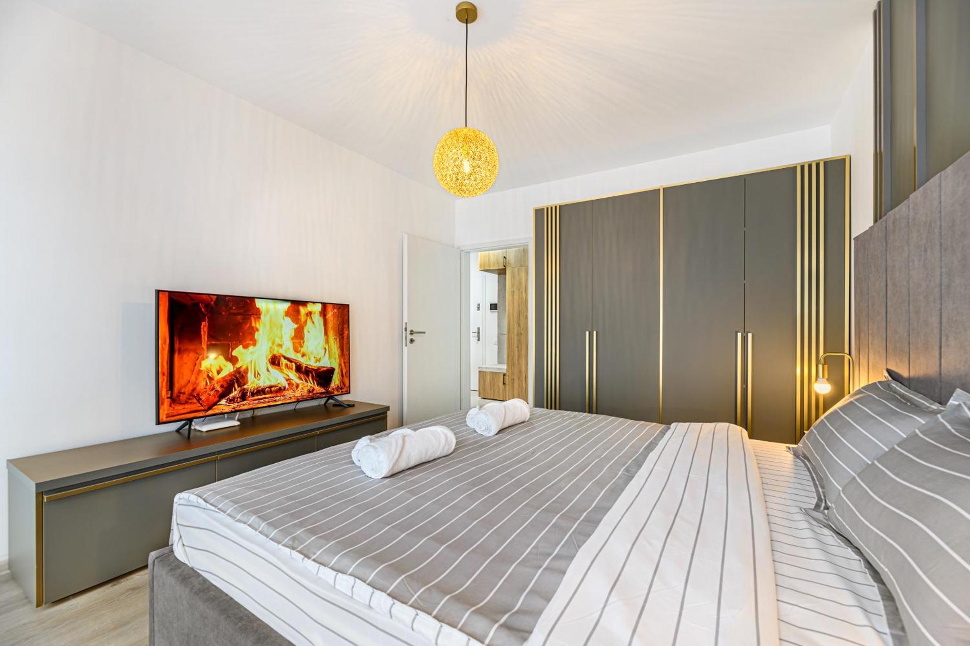 Luxury Landing Apartments Complex Qualis Braşov Esterno foto