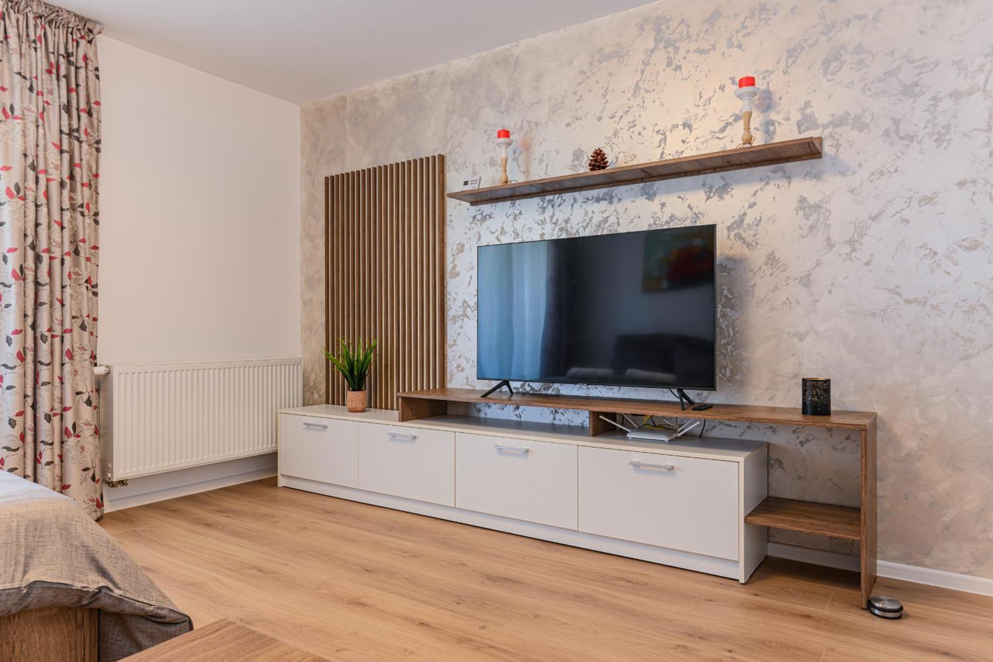 Luxury Landing Apartments Complex Qualis Braşov Esterno foto