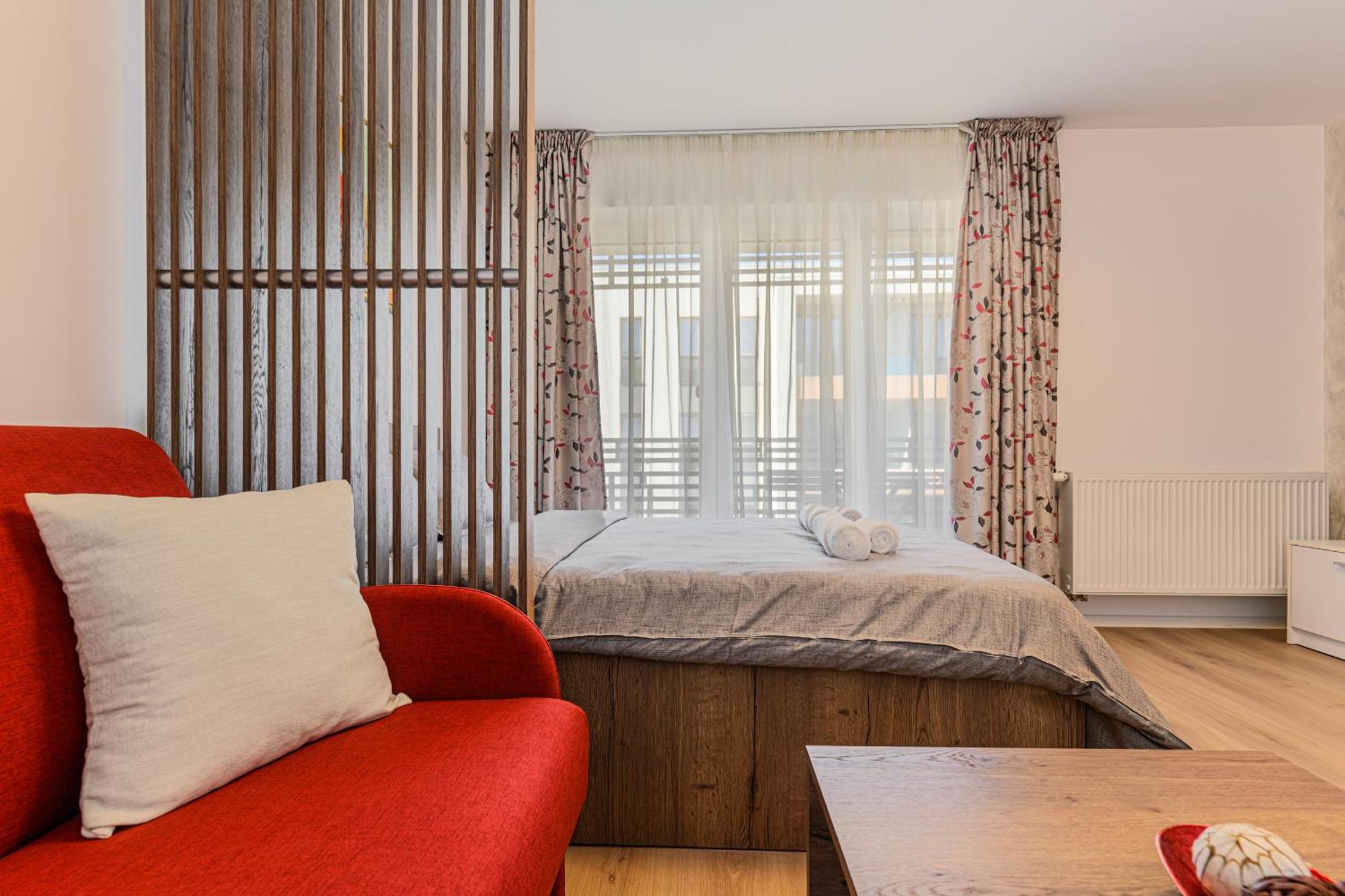 Luxury Landing Apartments Complex Qualis Braşov Esterno foto