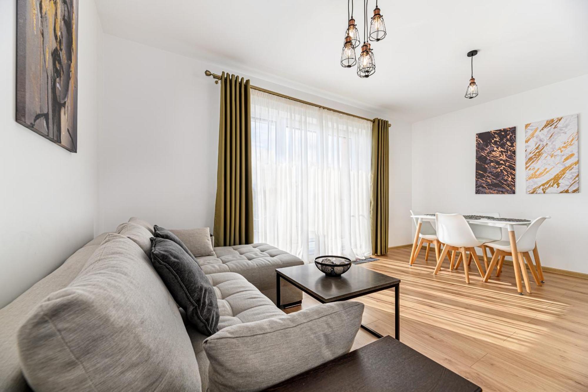 Luxury Landing Apartments Complex Qualis Braşov Esterno foto