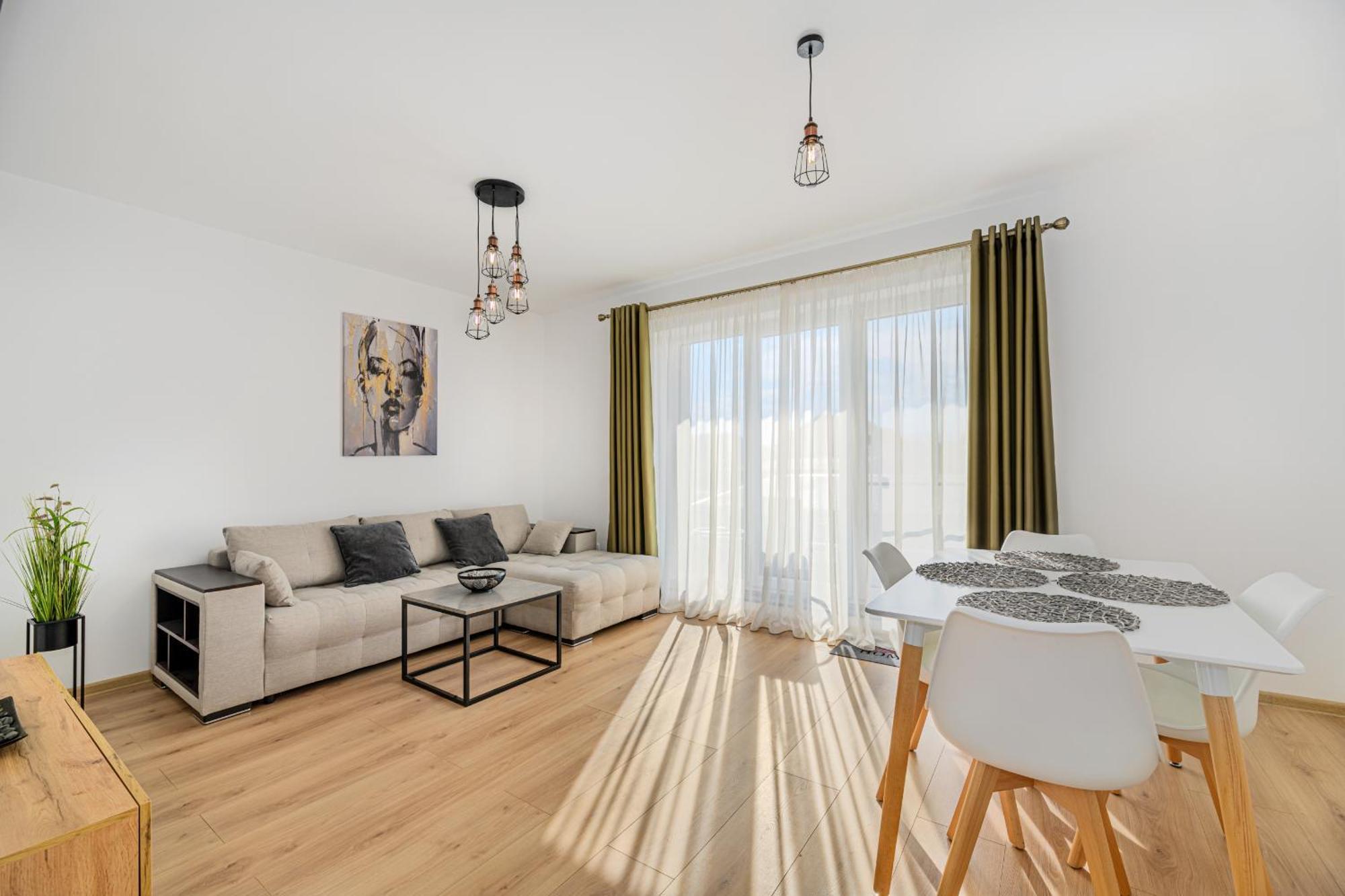 Luxury Landing Apartments Complex Qualis Braşov Esterno foto