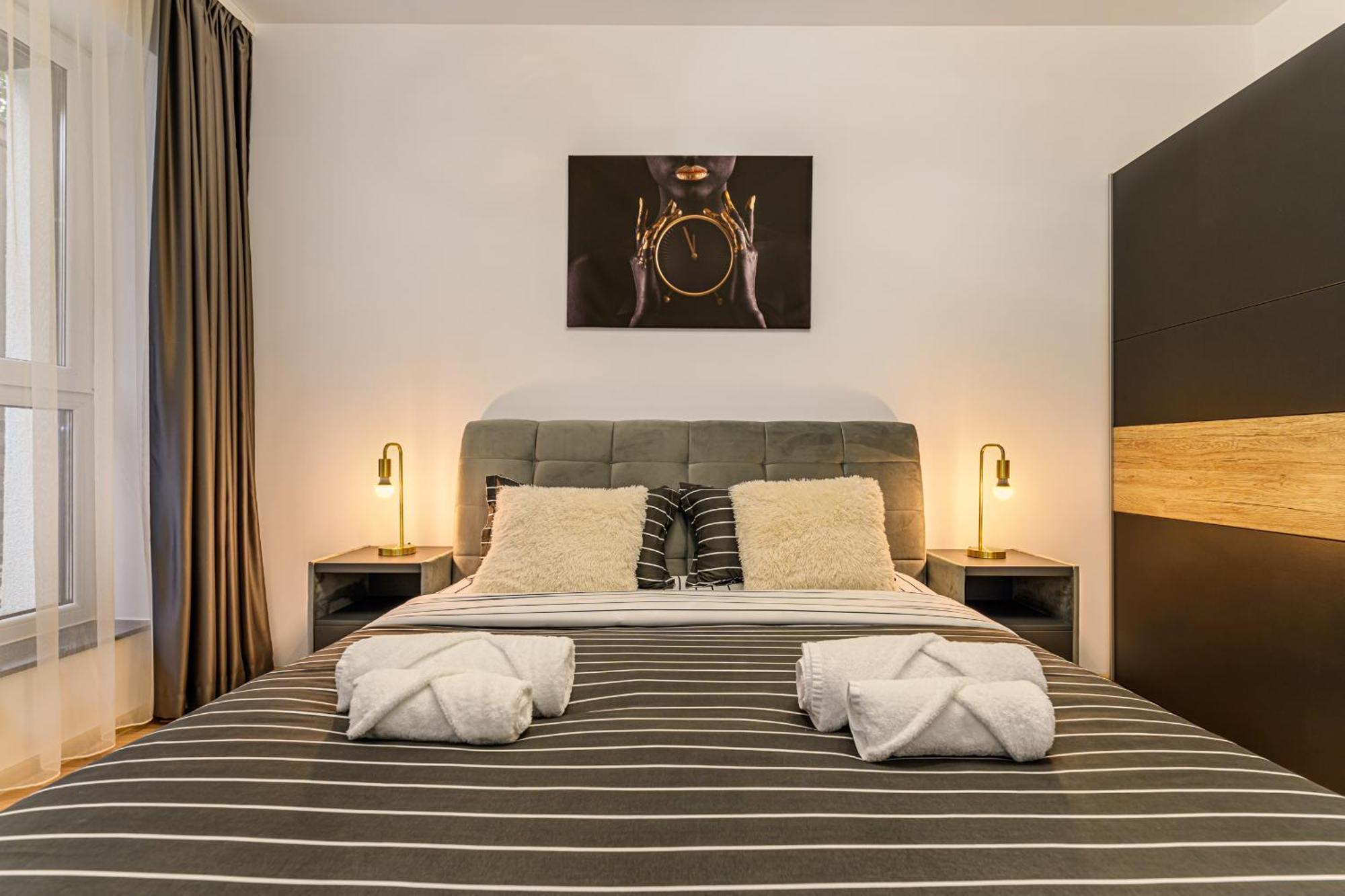 Luxury Landing Apartments Complex Qualis Braşov Esterno foto